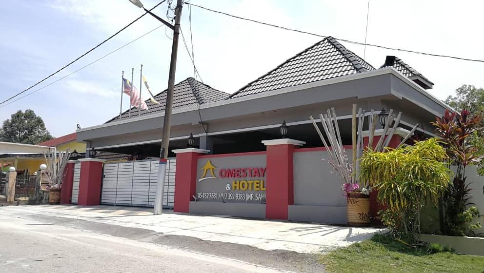 Weng Kong Homestay Слим Ривър Екстериор снимка