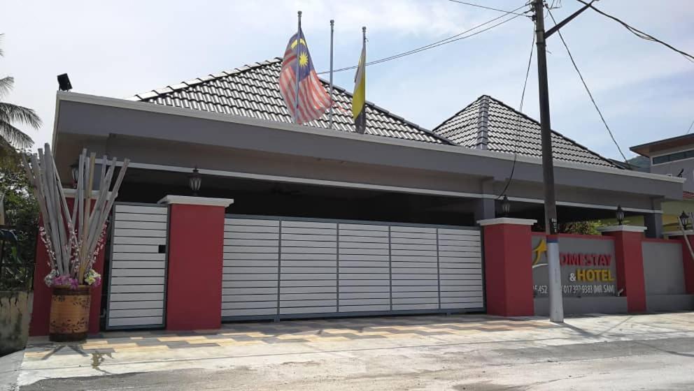 Weng Kong Homestay Слим Ривър Екстериор снимка