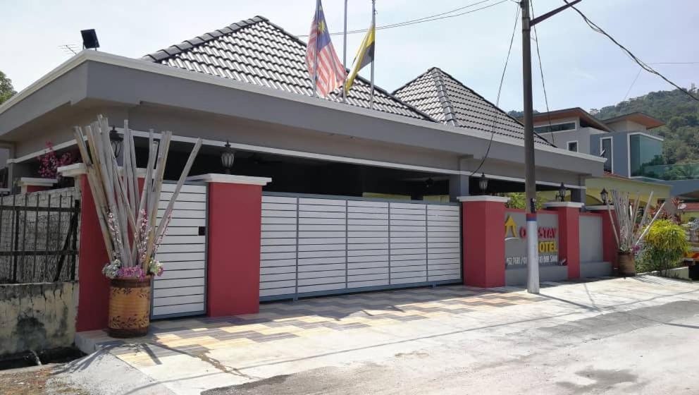 Weng Kong Homestay Слим Ривър Екстериор снимка
